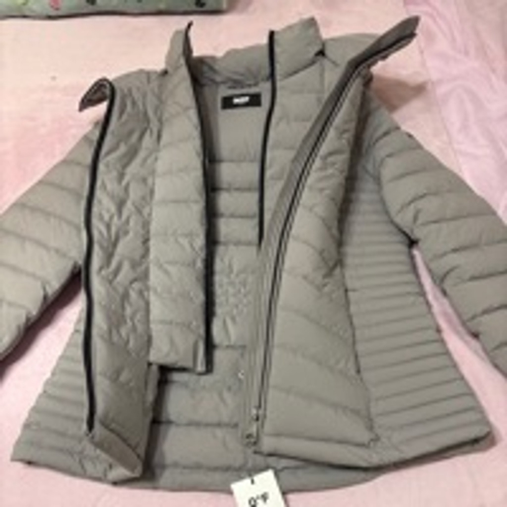 Women's DKNY Gray Puffer Jacket Size M​